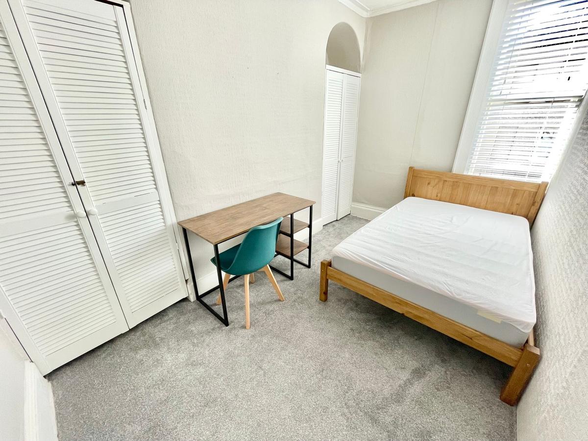 4 bedroom house for rent Hanover Place, Bath, BA1 6PJ UniHomes