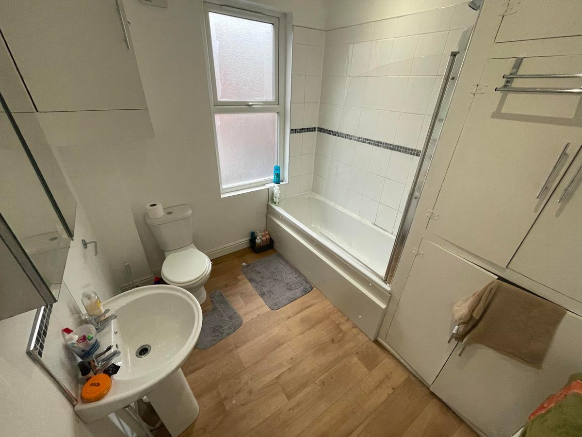 3 bedroom house for rent Highbury Lane Leeds, LS6 4HF UniHomes