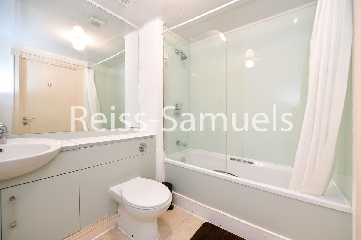 3 bedroom apartment for rent Newton Place, London, E14 3TT UniHomes