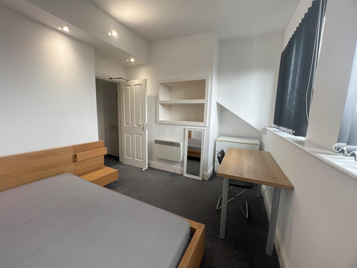 2 bedroom apartment for rent Melville Place, Leeds, LS6 2LZ UniHomes