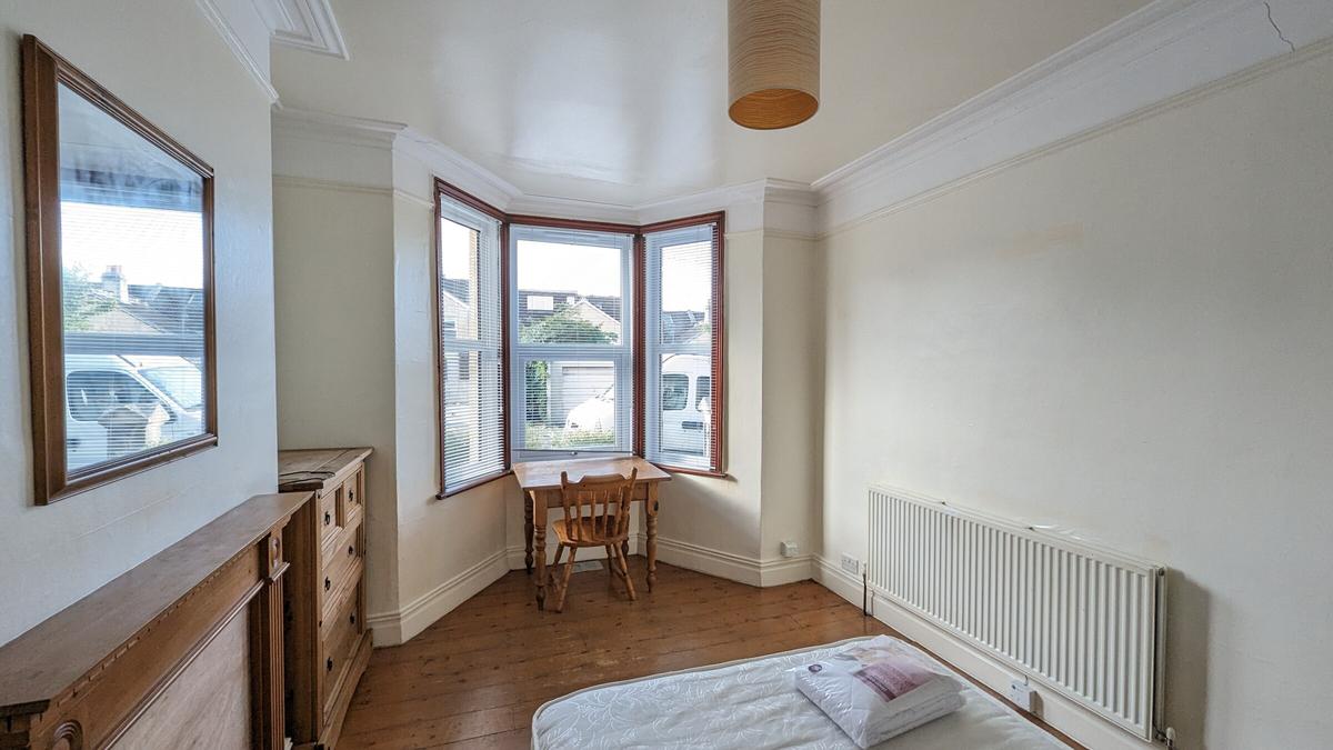 4 bedroom house for rent Shaftesbury Road, Bath, BA2 3LQ UniHomes