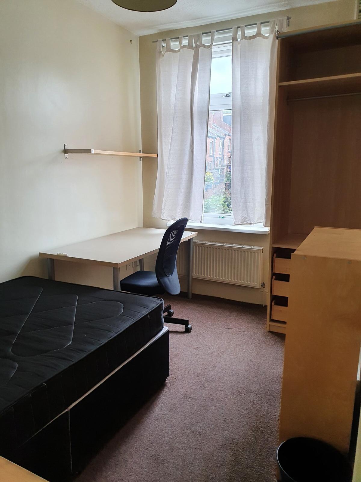 6 bedroom house for rent Carberry Road, Leeds, LS6 1QQ UniHomes