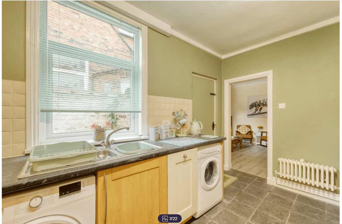 4 bedroom house for rent Ashfields New Road, Keele, ST5 2DJ UniHomes