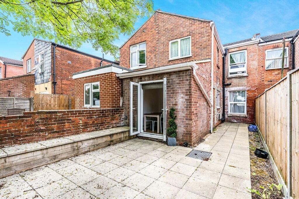 4 bedroom house for rent Milton Road, Southampton, SO15 2HS UniHomes