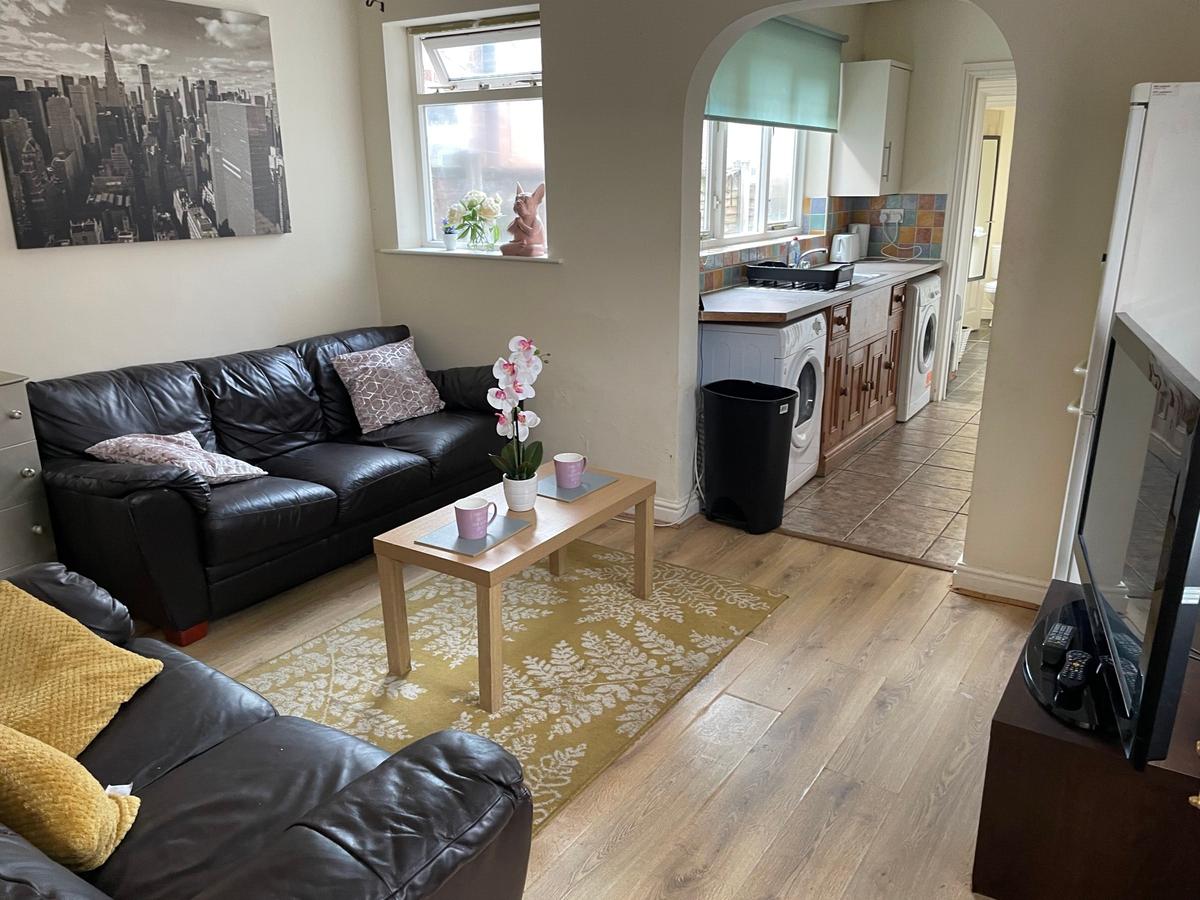 3 bedroom house for rent Cecil Street, Derby, DE22 3GP UniHomes