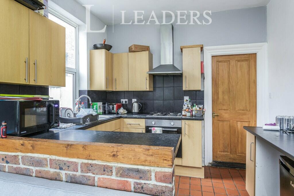 6 bedroom house for rent Chetwynd Road, Portsmouth, PO4 0LZ UniHomes