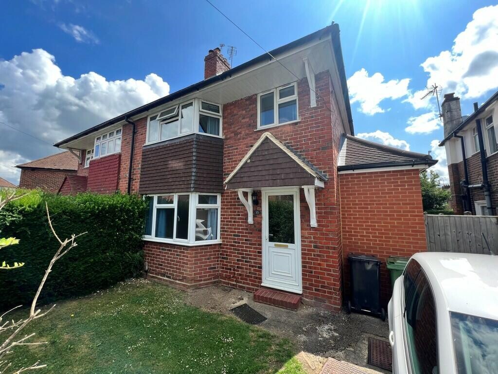 5 bedroom house for rent Hillview Crescent, Surrey, GU2 8BG UniHomes