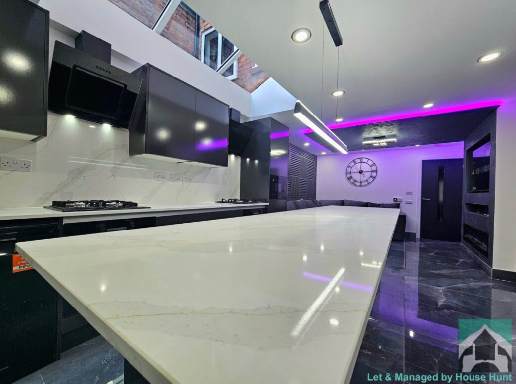 8 bedroom house on Alton Road, Selly Oak, Birmingham