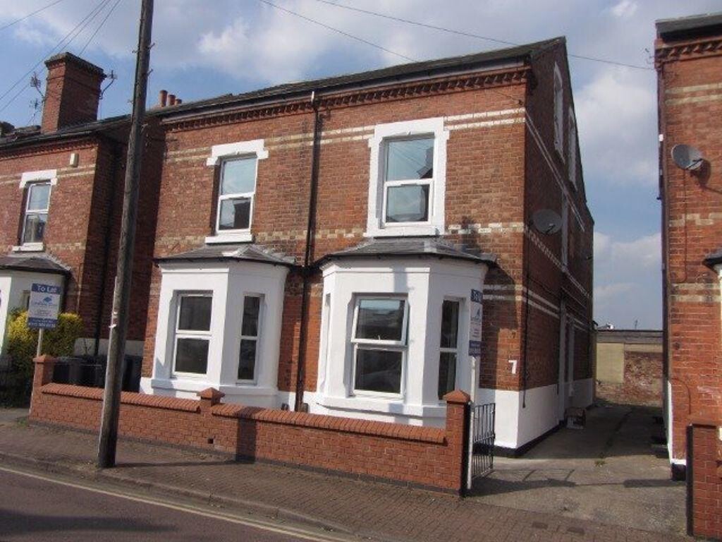 4 bedroom house for rent Rushworth Avenue Nottingham, NG2 7LF UniHomes