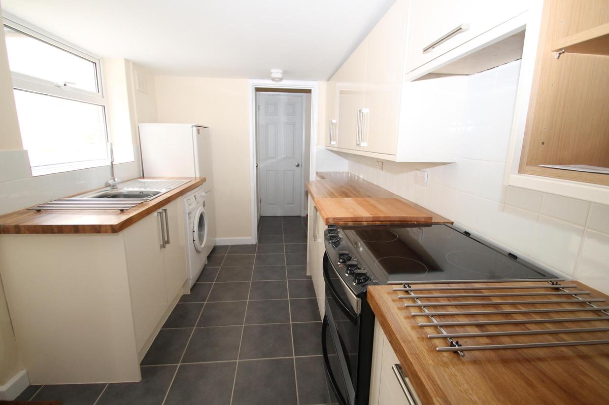 4 bedroom house for rent Dorset Street, Bath, BA2 3RA UniHomes