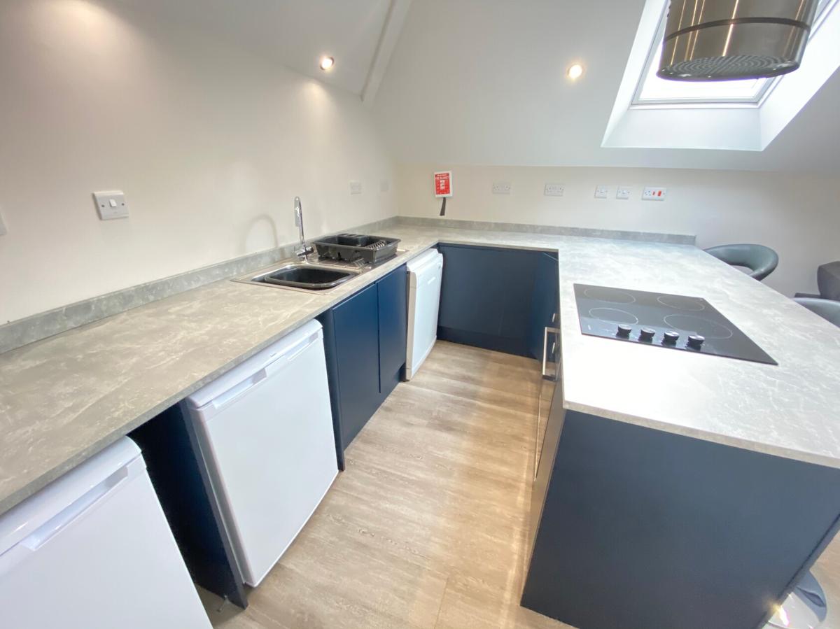 4 bedroom apartment for rent Charnwood Grove, Nottingham, NG2 7NT UniHomes