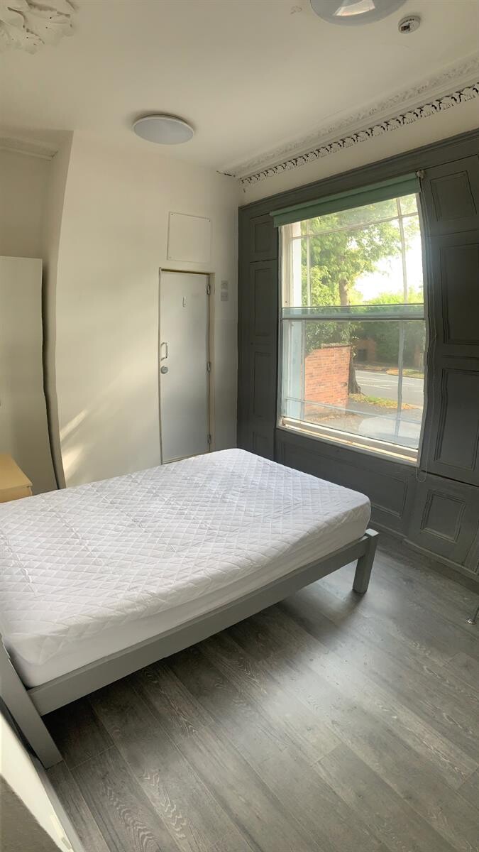 5 bedroom apartment for rent 14 Warwick New Road, Leamington Spa, CV32 5JG UniHomes