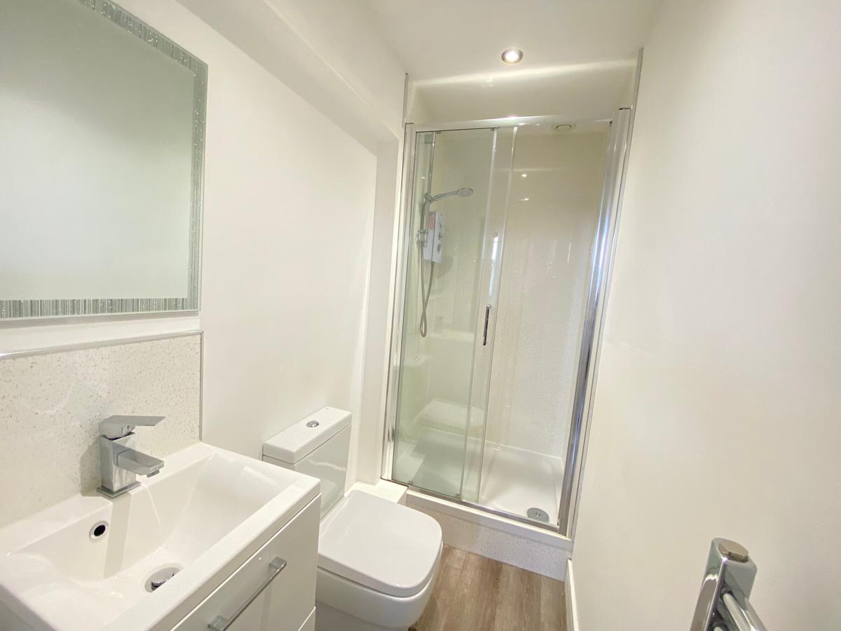 3 bedroom apartment for rent Charnwood Grove, Nottingham, NG2 7NT UniHomes