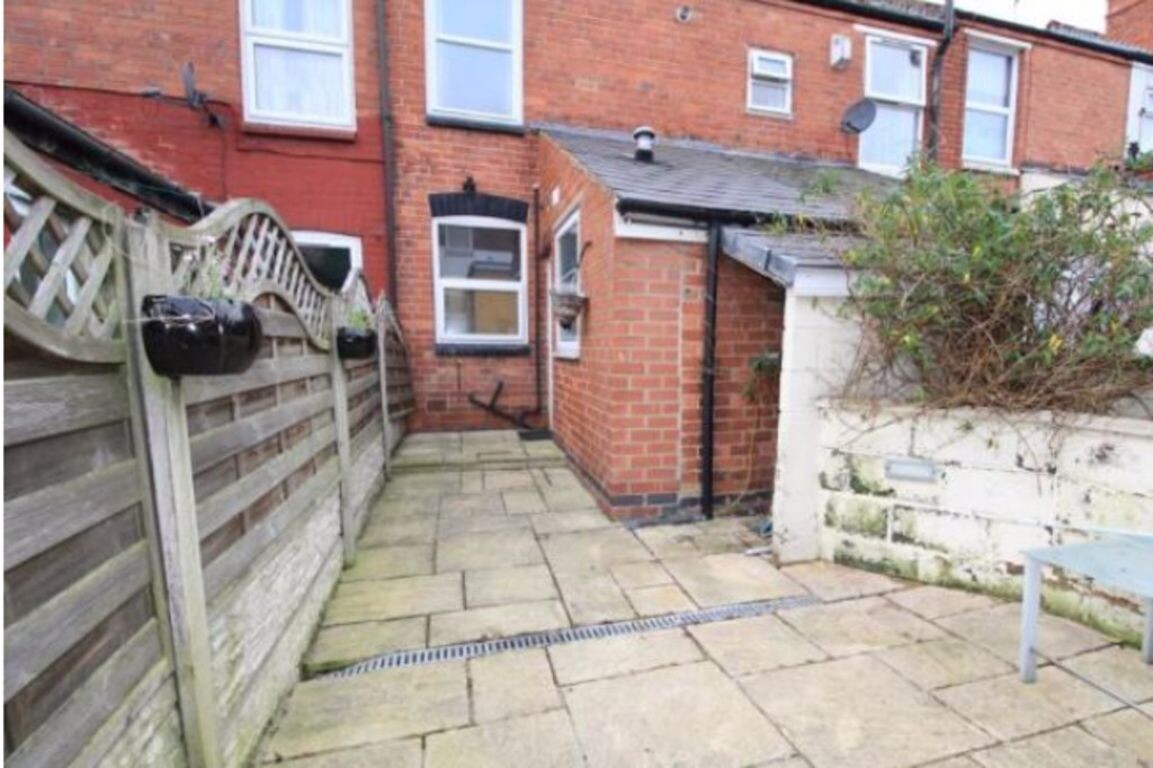 2 bedroom house for rent Ewart Road, Nottingham, NG7 6HF UniHomes