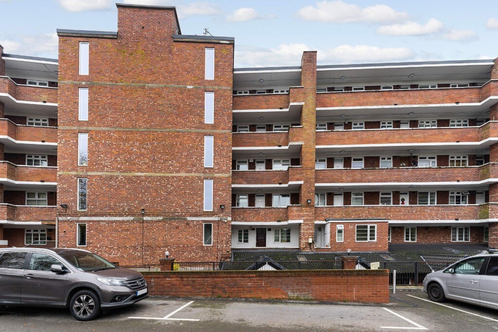 2 bedroom apartment for rent Parrs Wood Court, Manchester, M20 5NG
