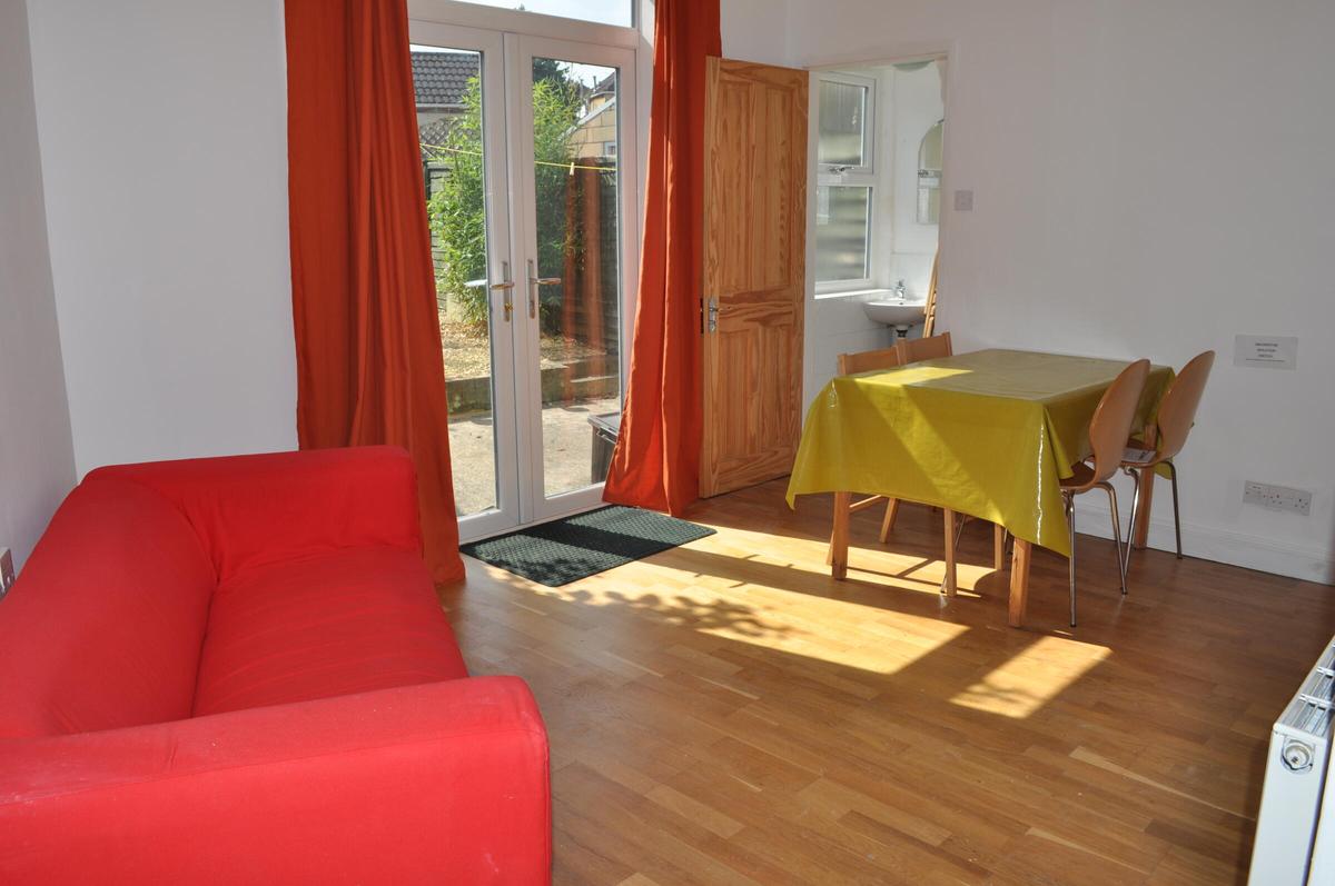 4 bedroom house for rent Lorne Road, Bath, BA2 3BY UniHomes