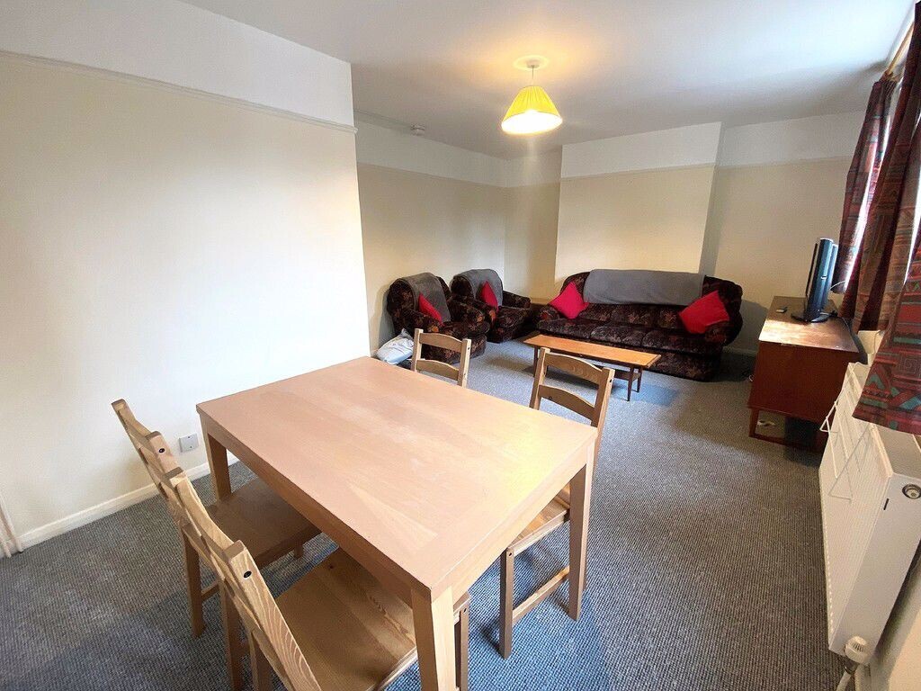 3 bedroom apartment for rent King Street, Portsmouth, PO5 4EG UniHomes