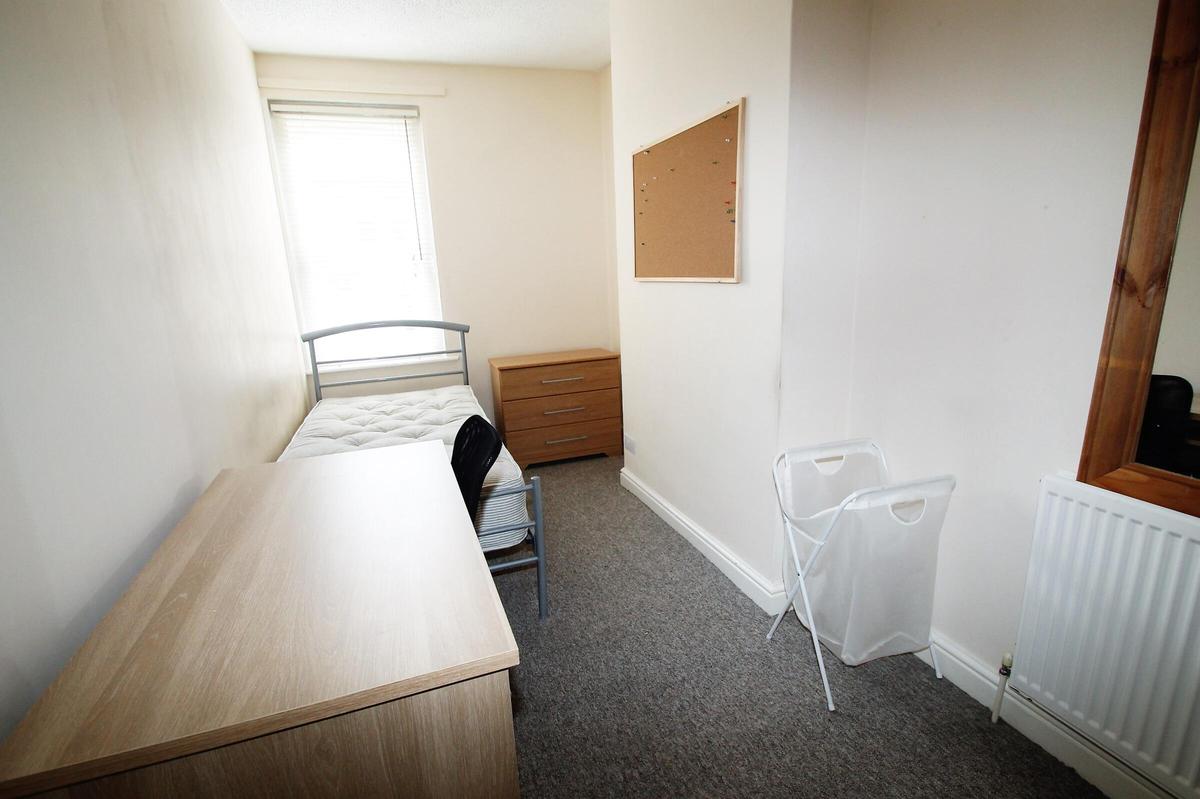 5 bedroom house for rent Coronation Avenue, Bath, BA2 2JW UniHomes