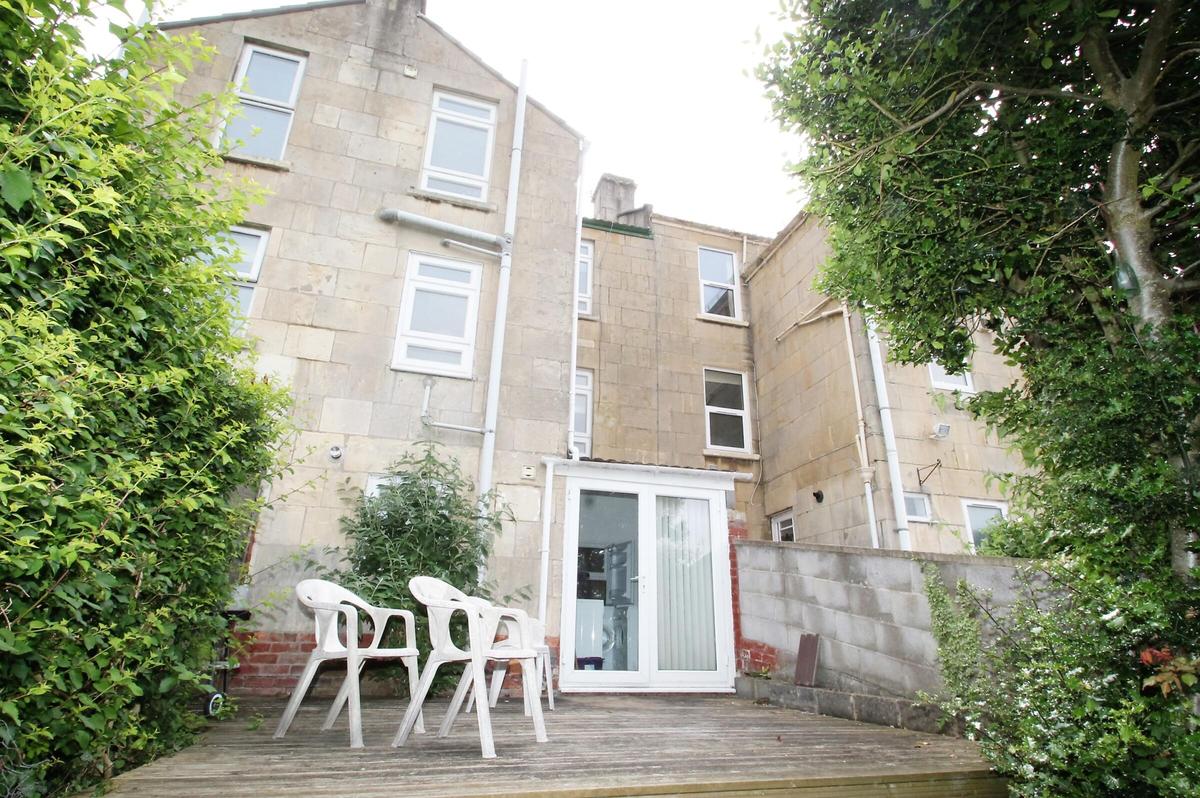 5 bedroom house for rent Coronation Avenue, Bath, BA2 2JW UniHomes