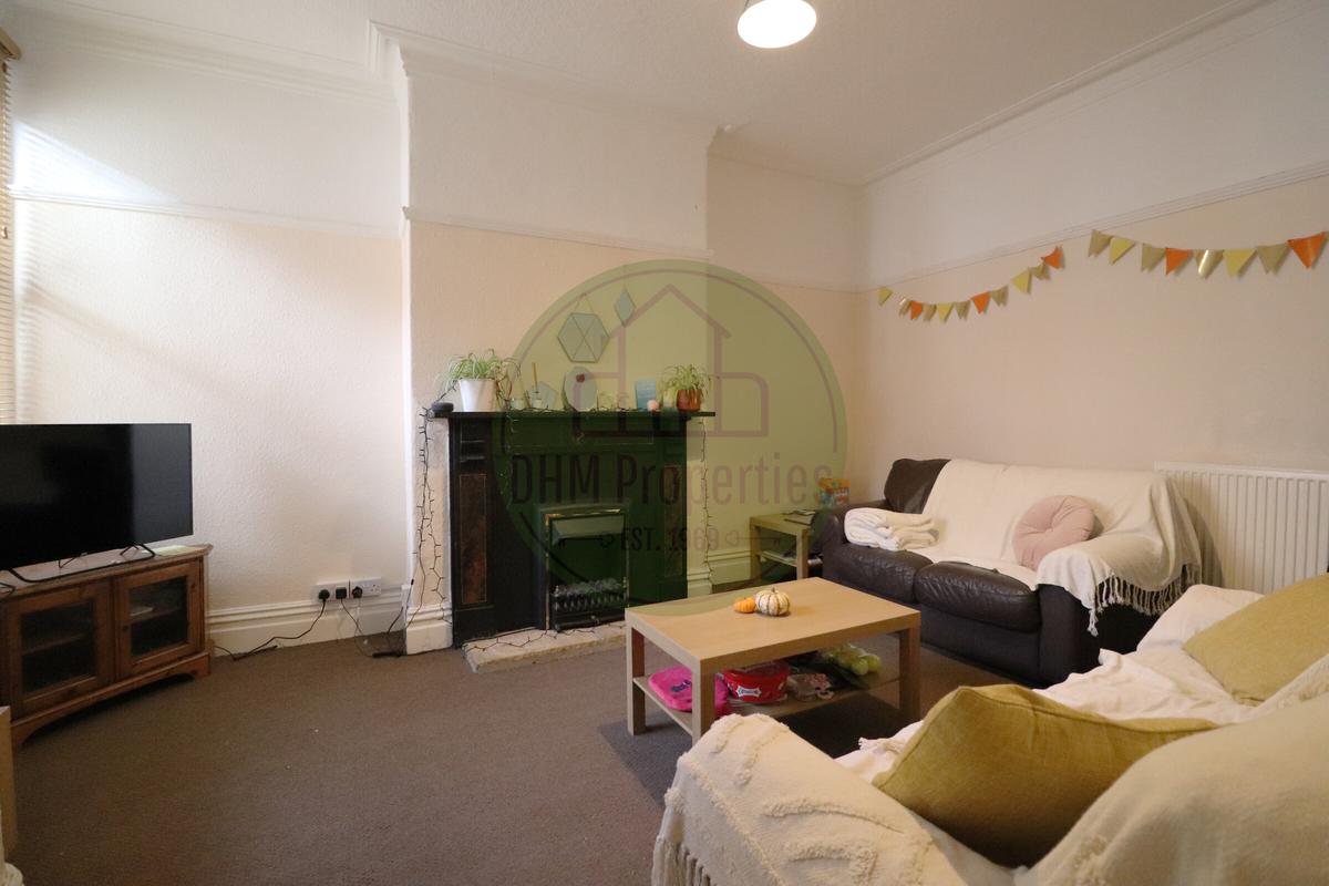 5 bedroom house for rent Blandford Gardens, Leeds, LS2 9AL UniHomes