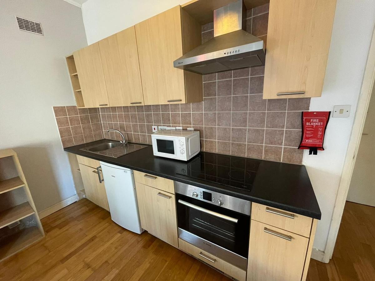 1 bedroom studio apartment for rent Arthur Avenue Nottingham, NG7 2EL