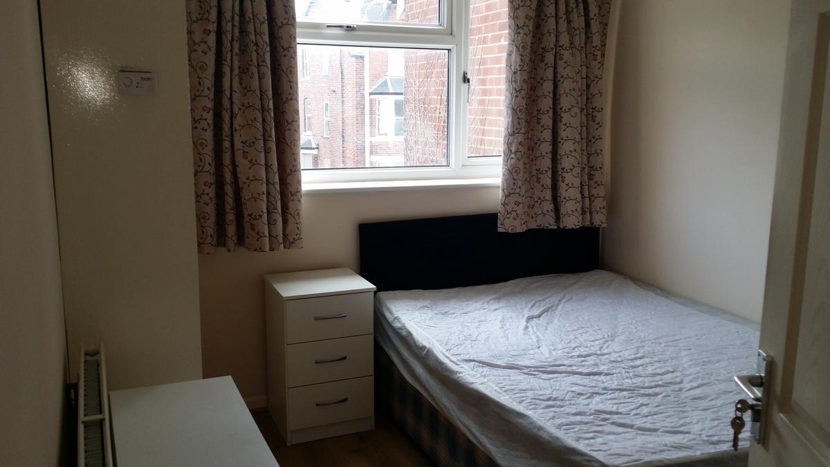 3 bedroom apartment for rent Loughborough Road, Nottingham, NG2 7JZ
