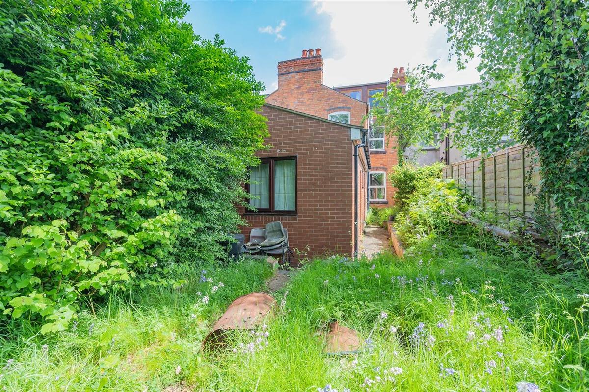 6 bedroom house for rent Bournbrook Road, Birmingham, B29 7BH UniHomes 6 bedroom house for rent Bournbrook Road, Birmingham, B29 7BH UniHomes