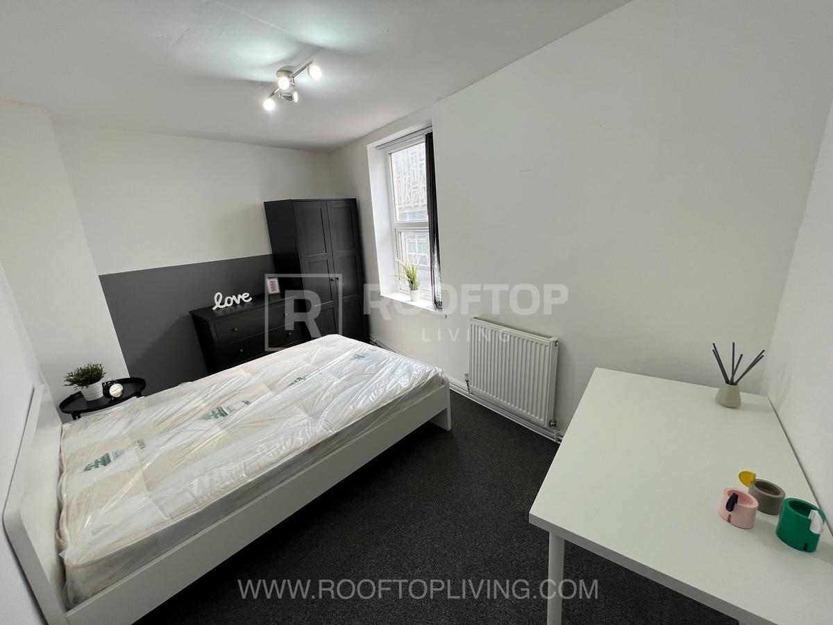 4 bedroom apartment for rent Woodhouse Lane, Leeds, LS2 9DX UniHomes