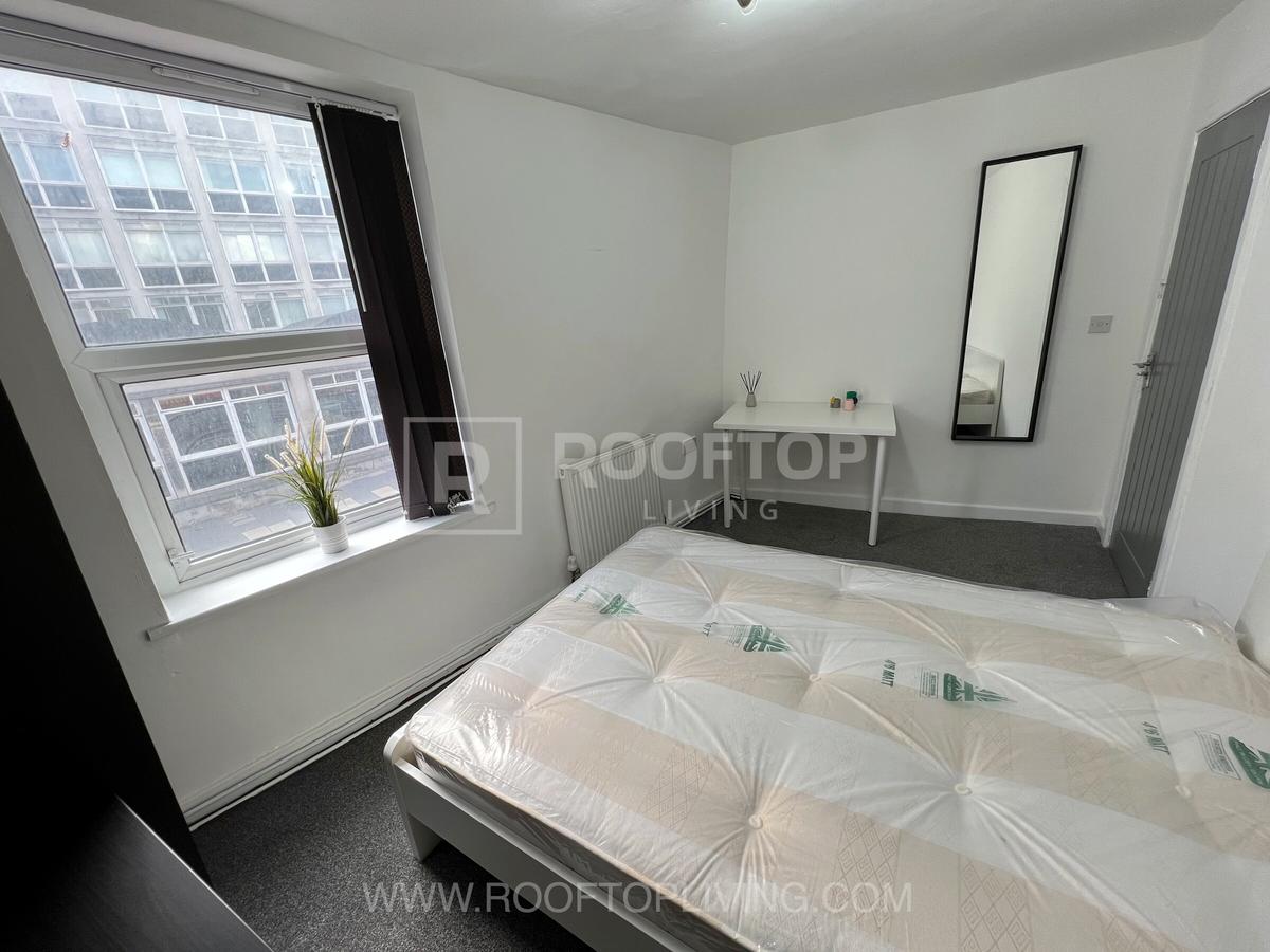 4 bedroom apartment for rent Woodhouse Lane, Leeds, LS2 9DX UniHomes