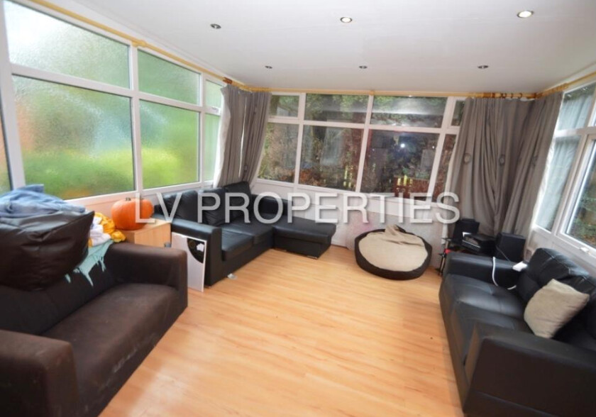 5 bedroom house for rent St. Annes Road, Leeds, LS6 3NY UniHomes