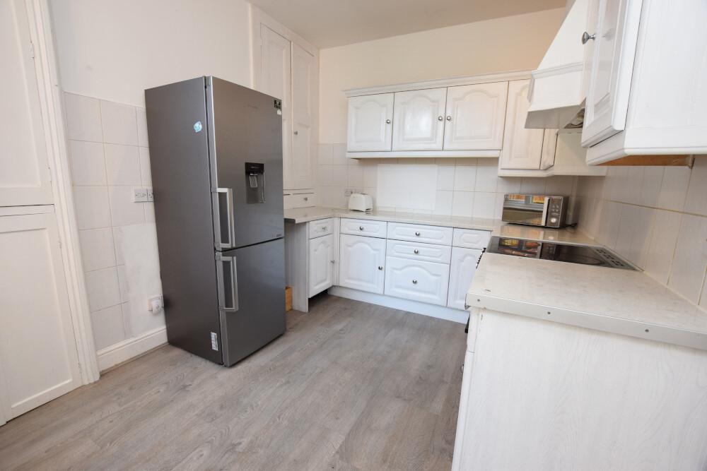 4 bedroom house for rent Kingsthorpe Grove, Northampton, NN2 6NS UniHomes