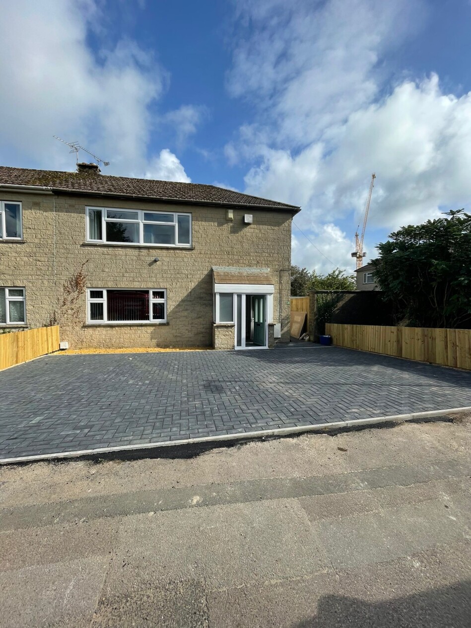 6 bedroom house for rent Lympsham Green, Bath, BA2 2UL UniHomes