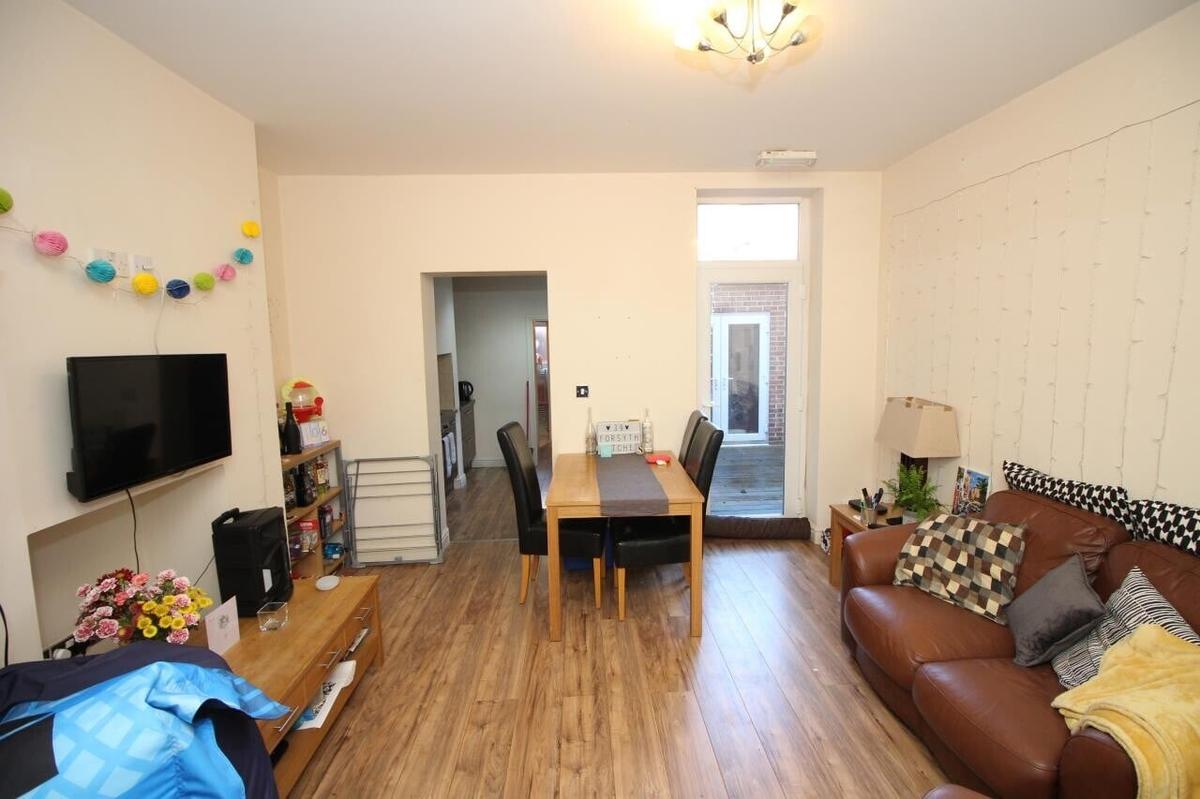 3 bedroom apartment for rent Jesmond, Newcastle, NE2 3DB UniHomes