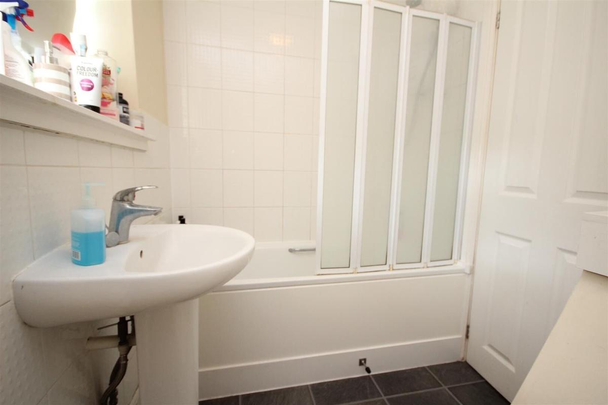 5 bedroom house for rent Elmside, Surrey, GU2 7SJ UniHomes