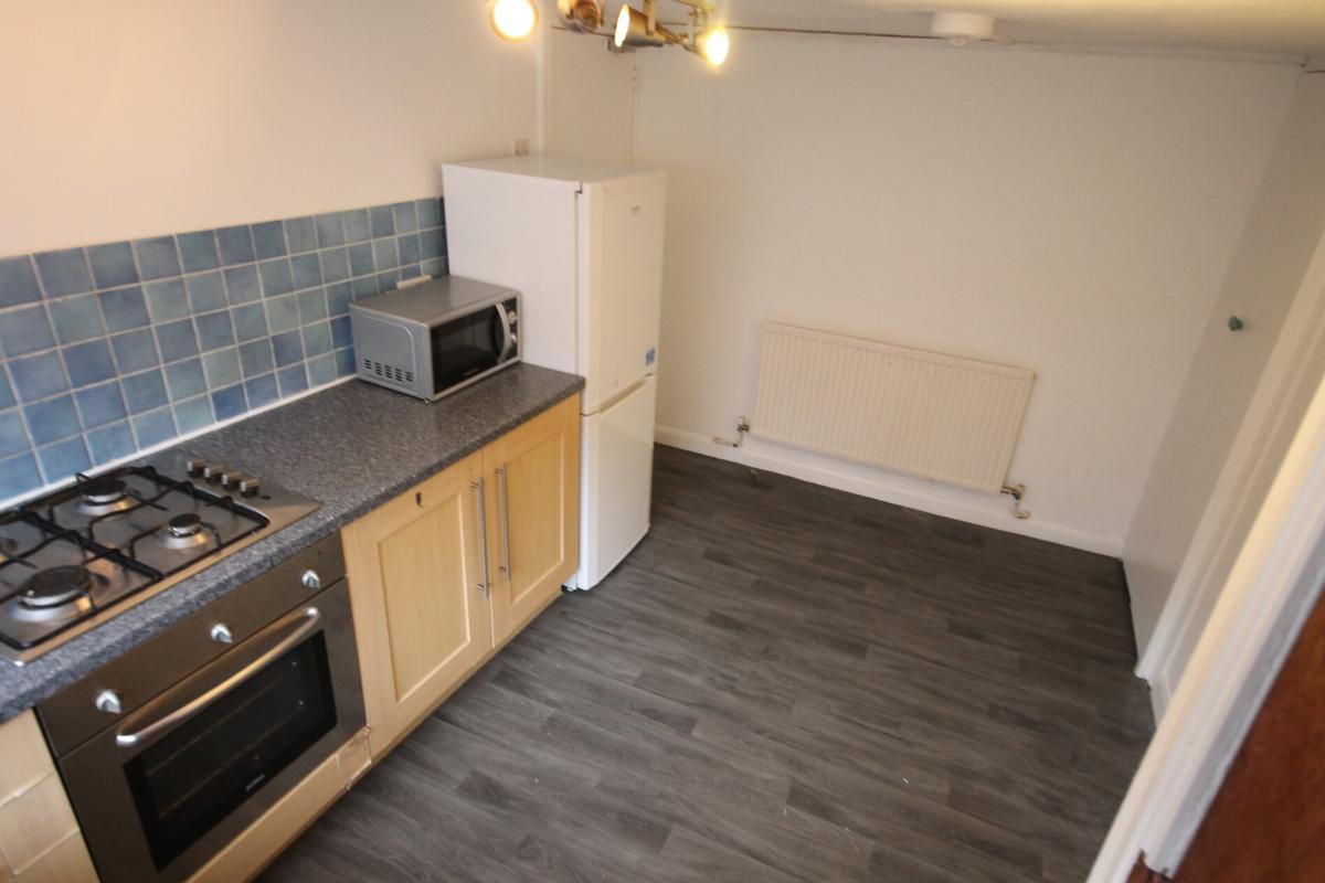 1 bedroom apartment for rent Beechwood Grove, Leeds, LS4 2LT UniHomes