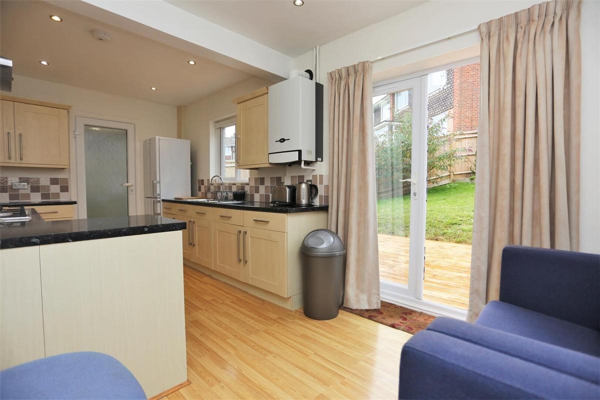 3 bedroom house for rent Standean Close, Brighton, BN1 9EU UniHomes