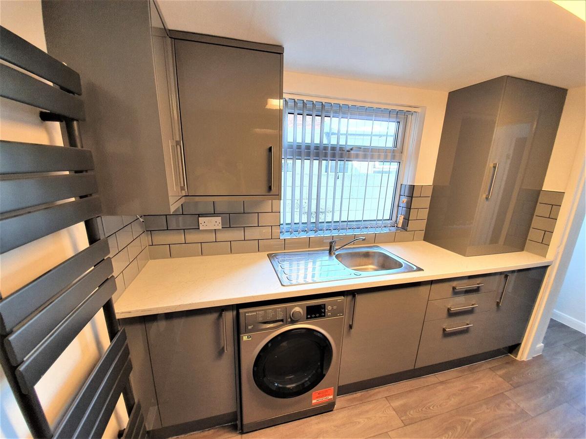 2 bedroom house for rent Sidmouth Street, Hull, HU5 2LB UniHomes