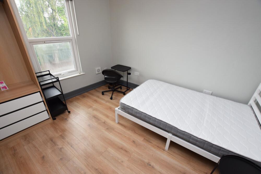 6 bedroom house for rent Victoria Promenade, Northampton, NN1 1HH