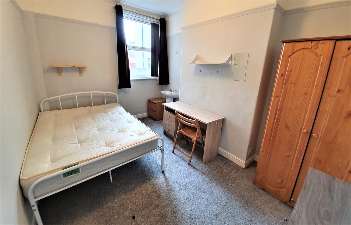 5 bedroom house for rent Cranbrook Avenue, Hull, HU6 7SN UniHomes