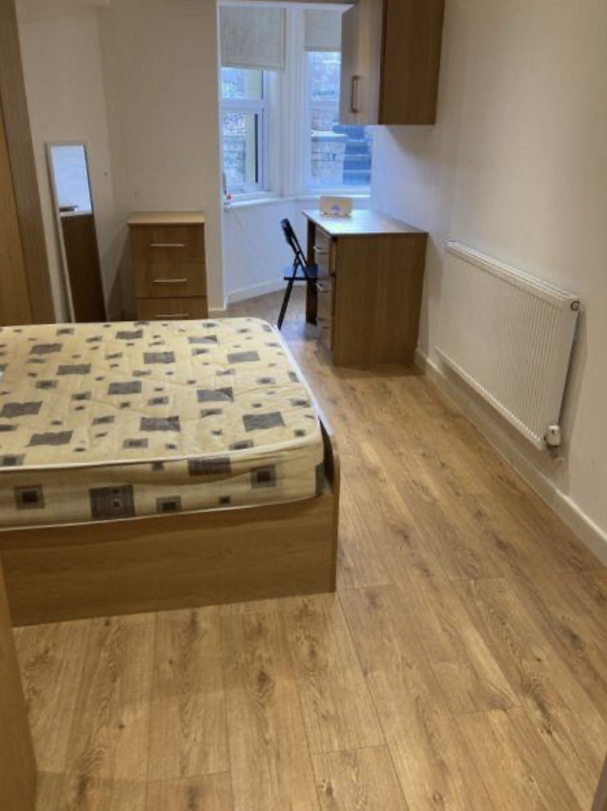 3 bedroom apartment for rent Clarendon Road, Leeds, LS2 9NZ UniHomes