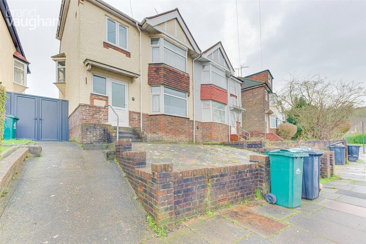 5 bedroom house for rent Lower Bevendean Avenue, Brighton, BN2 4FE
