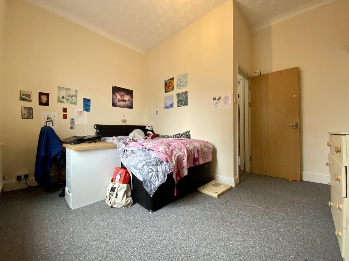 5 bedroom house for rent North Luton Place, Cardiff, CF24 0EU UniHomes