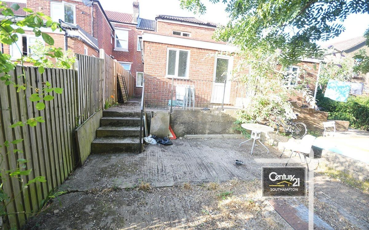 4 bedroom apartment for rent Broadlands Road, Southampton, SO17 3AP