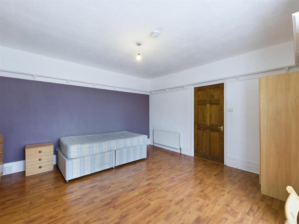 3 bedroom apartment for rent Kenton Road, Newcastle, NE3 4NQ UniHomes