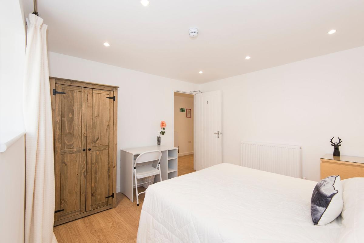 3 bedroom apartment for rent Lower Oldfield Park, Bath, BA2 3HS UniHomes