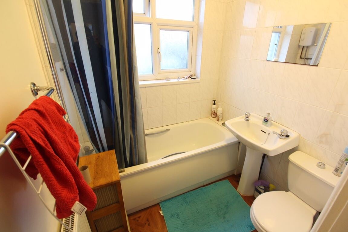 4 bedroom house for rent Blenheim Gardens, Southampton, SO17 3RL UniHomes