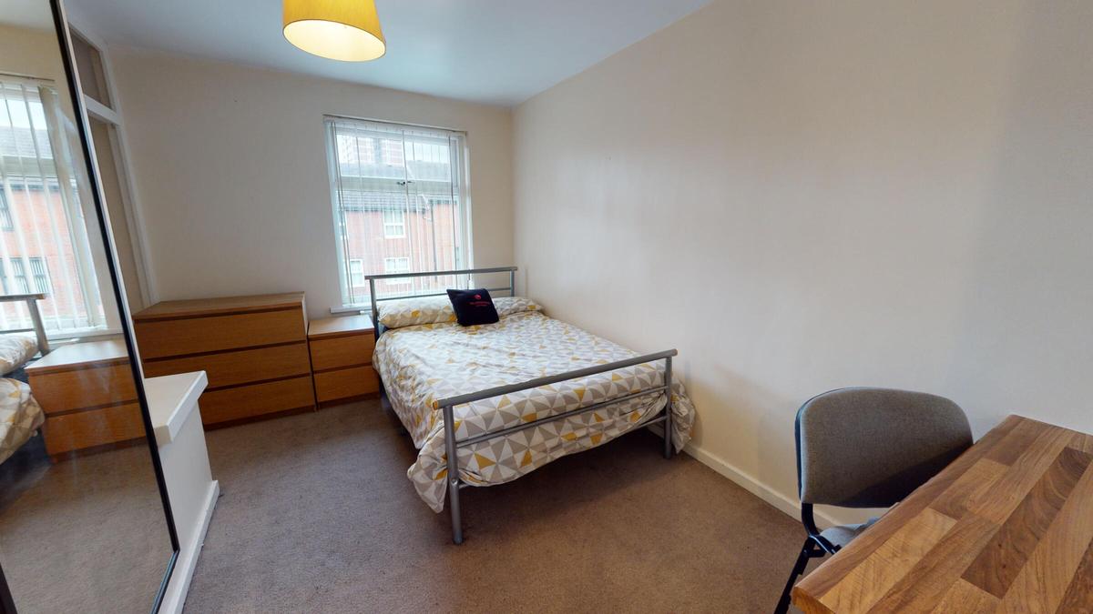 4 bedroom house for rent Eltham Gardens, Leeds, LS6 2TX UniHomes