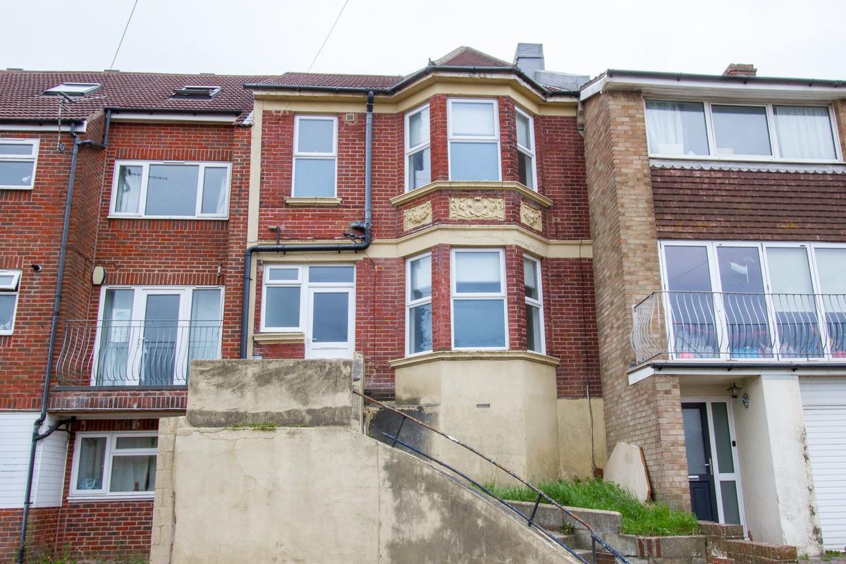 4 bedroom house for rent Nesbitt Road, Brighton, BN2 4BL UniHomes