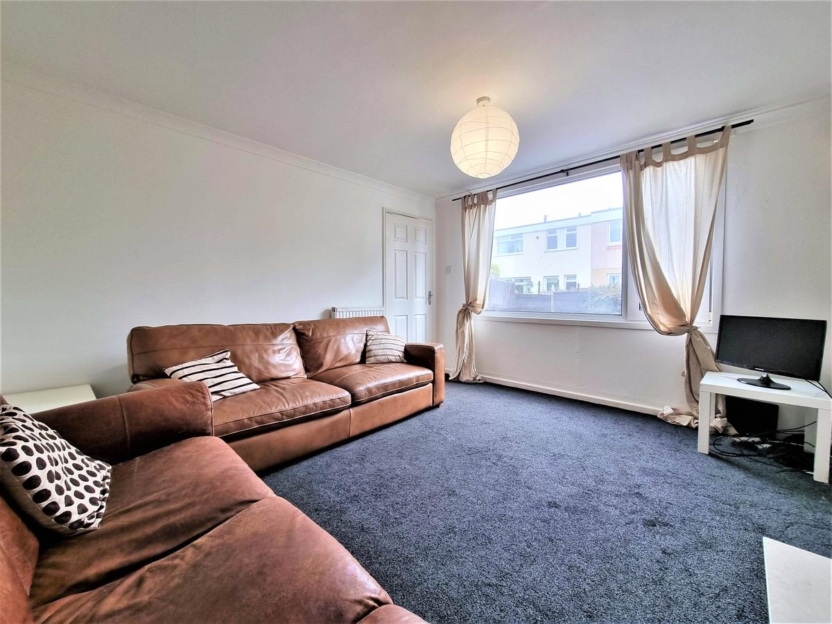 4 bedroom house for rent Woodbridge Vale Leeds, LS6 3LT UniHomes