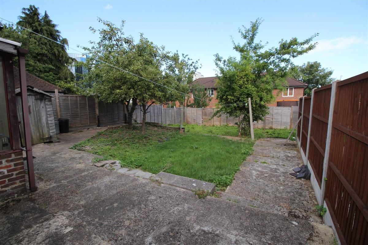 4 bedroom house for rent Montague Road, London, UB8 1QL UniHomes